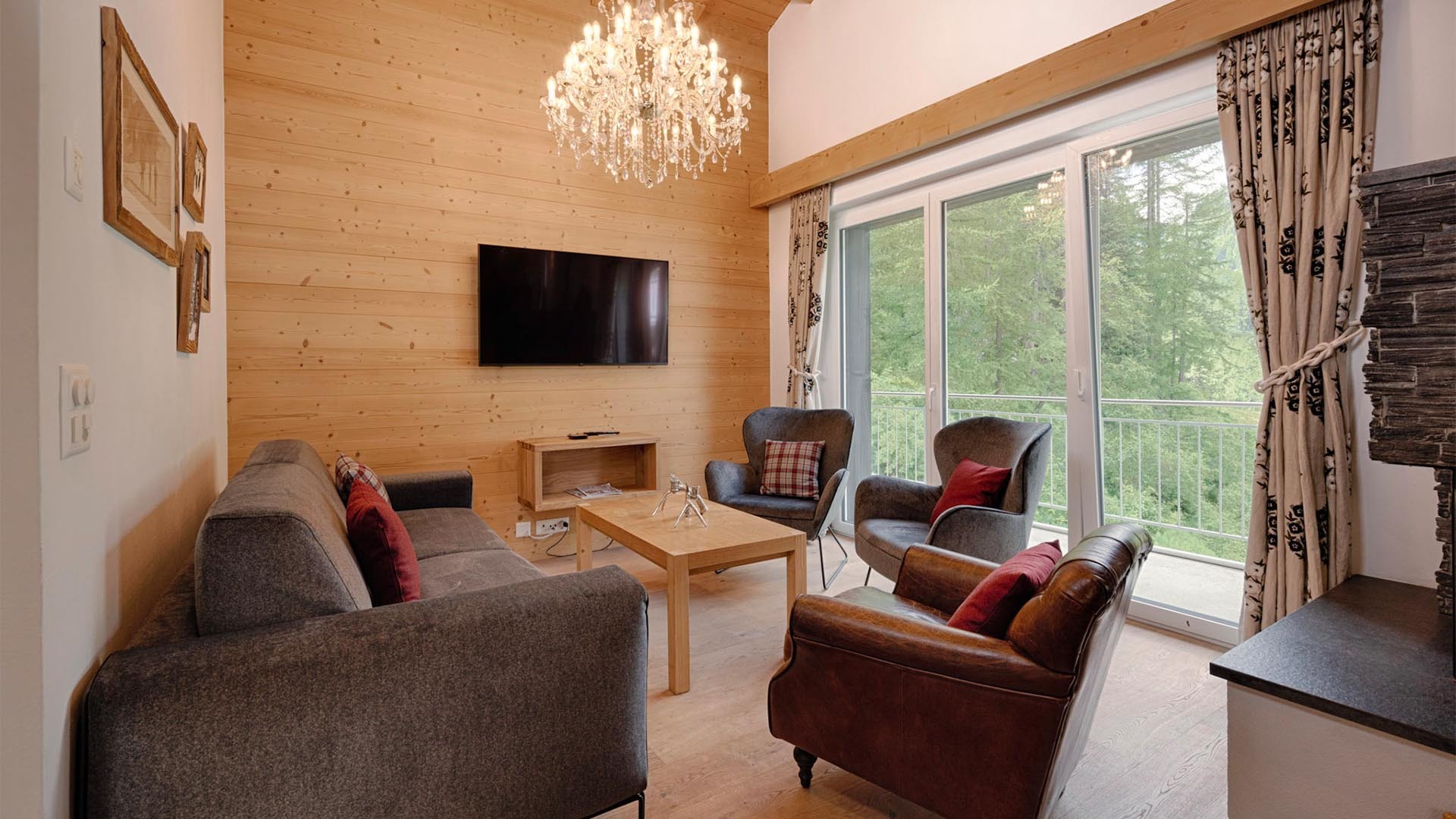 Entfesseln Sie Ihren alpinen Urlaub mit direktem Skizugang, Walliser Chalet 1397