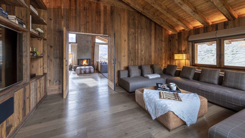 Unübertroffener Luxus und atemberaubende Alpenaussicht, Walliser Chalet 1401