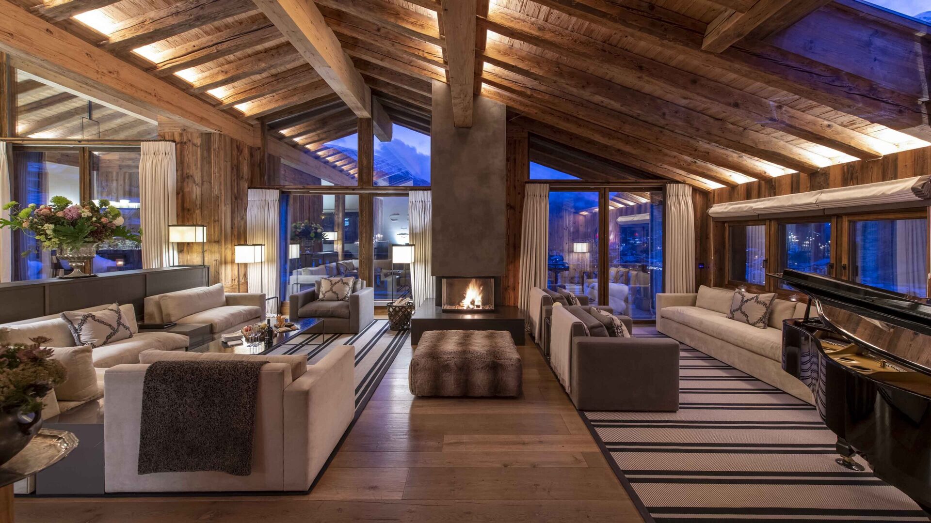 Unübertroffener Luxus und atemberaubende Alpenaussicht, Walliser Chalet 1401