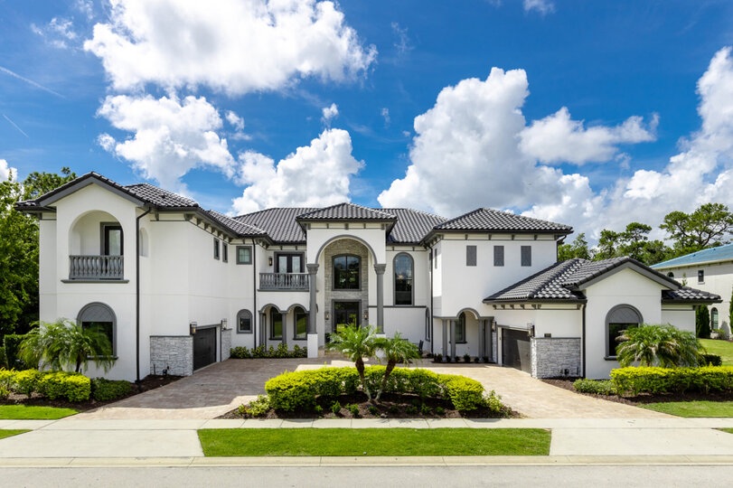 Welcome to The One at Reunion! 360 privacy on lot size of 1 acre, situated in behind of 10 acres of the private nature reserve
