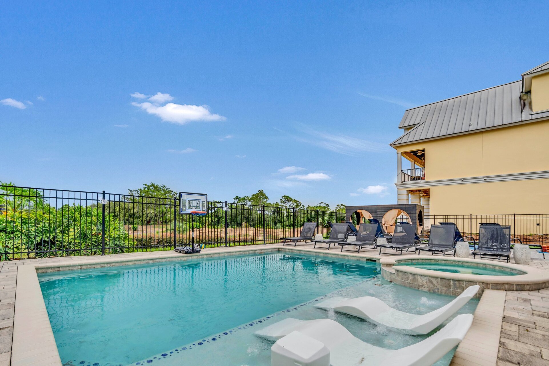 Atemberaubende Villa mit 8 Schlafzimmern in Orlando Oasis, 6513