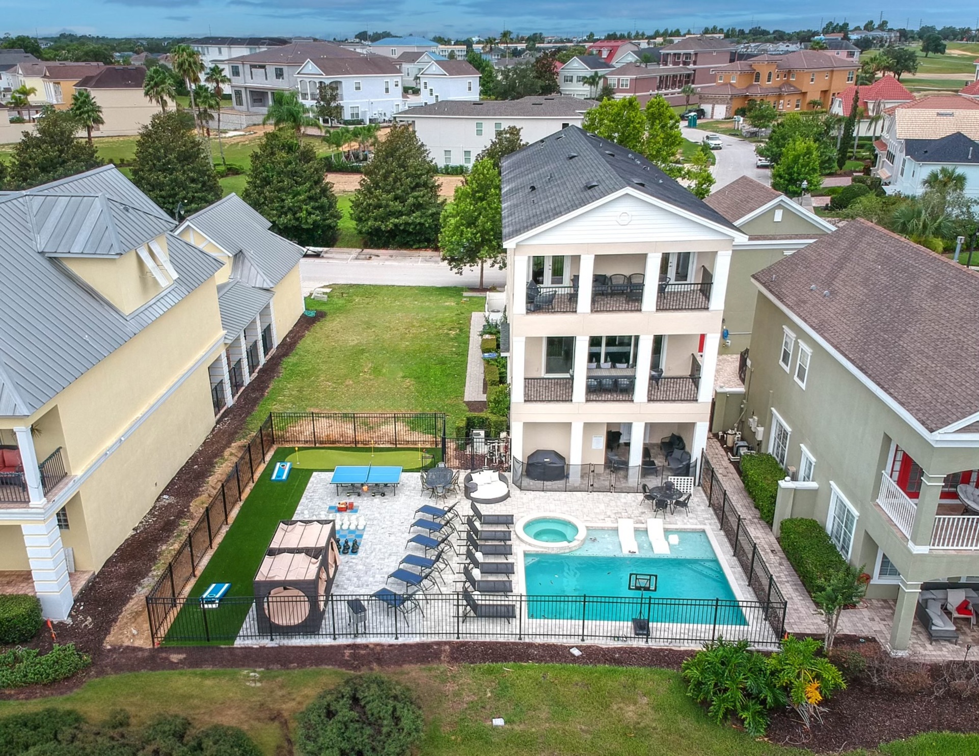 Atemberaubende Villa mit 8 Schlafzimmern in Orlando Oasis, 6513