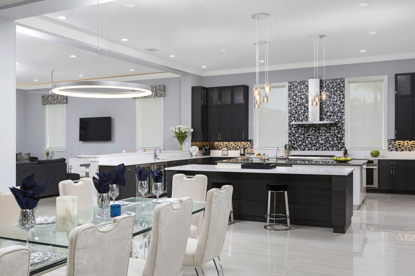 This kitchen and dining room layout is perfect for the family vacation