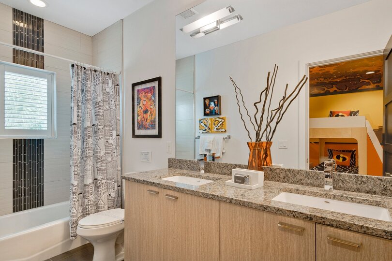 Ensuite bathroom for the kids