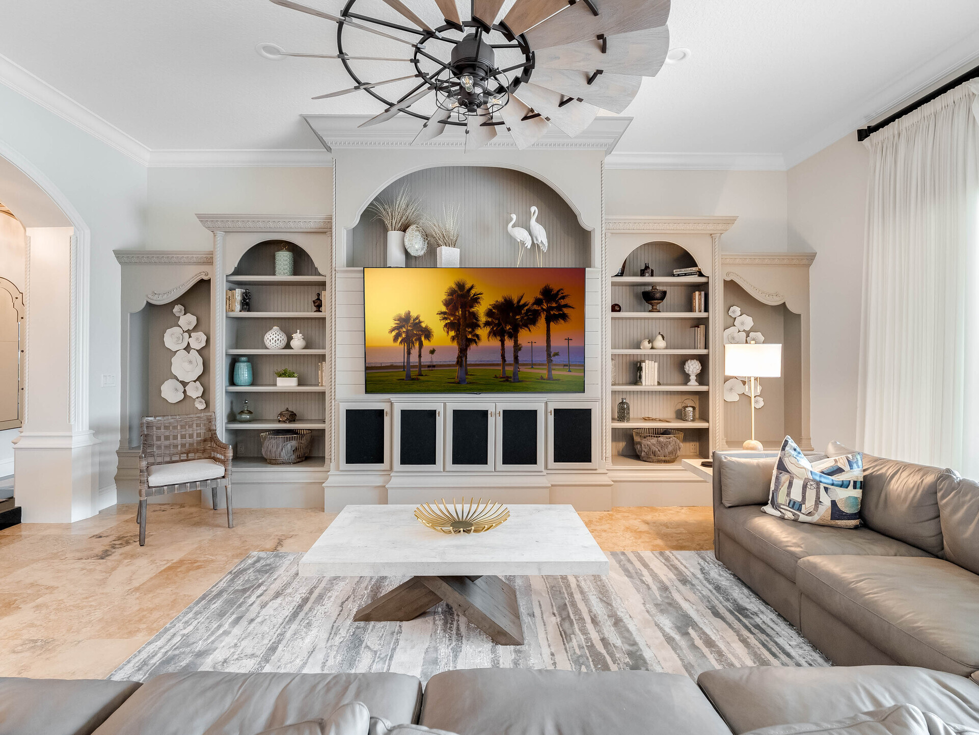 Modernes Juwel mit 6 Schlafzimmern in Orlando, 6543