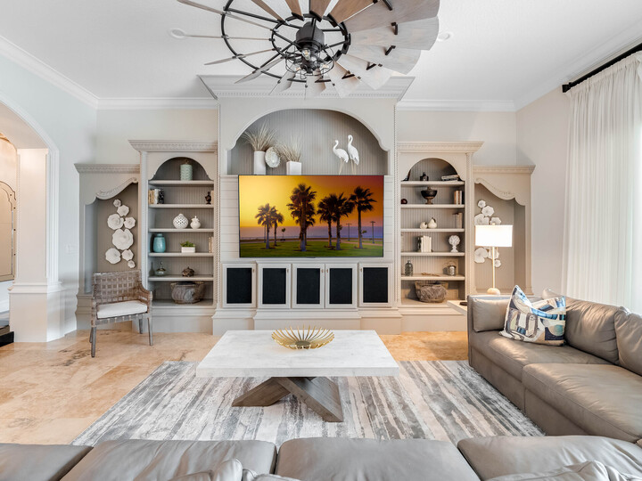 Modernes Juwel mit 6 Schlafzimmern in Orlando, 6543