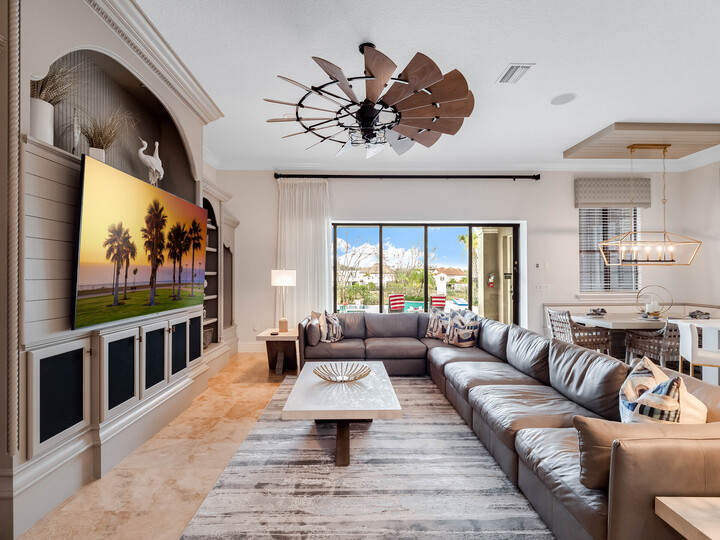 Modernes Juwel mit 6 Schlafzimmern in Orlando, 6543