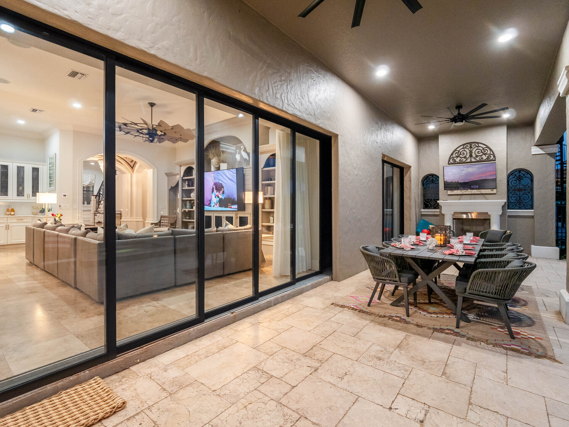 Modernes Juwel mit 6 Schlafzimmern in Orlando, 6543
