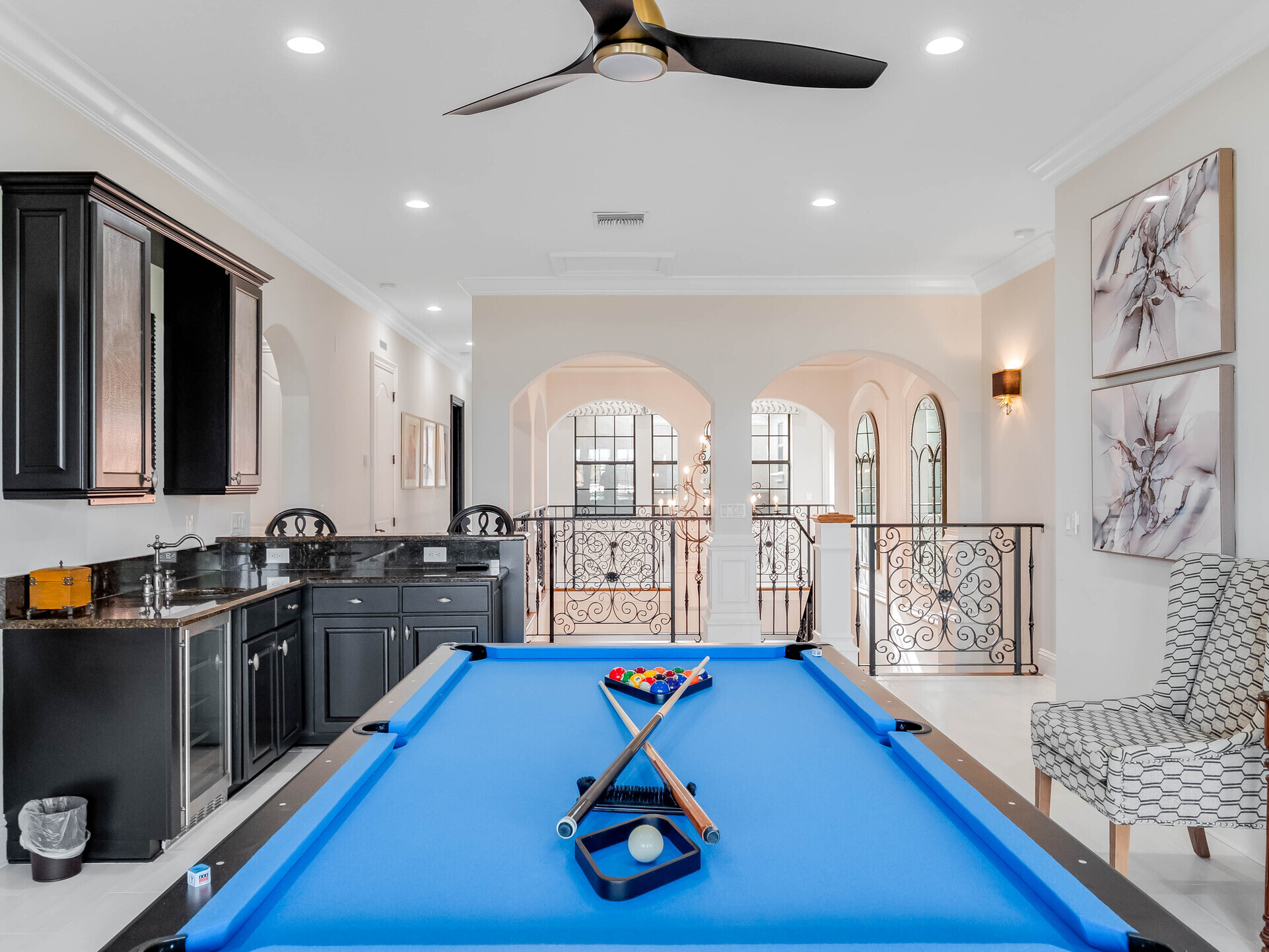 Modernes Juwel mit 6 Schlafzimmern in Orlando, 6543