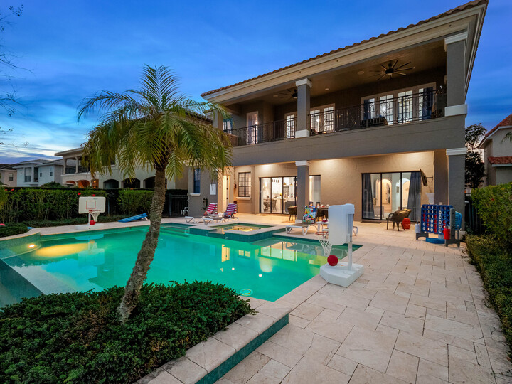 Modernes Juwel mit 6 Schlafzimmern in Orlando, 6543