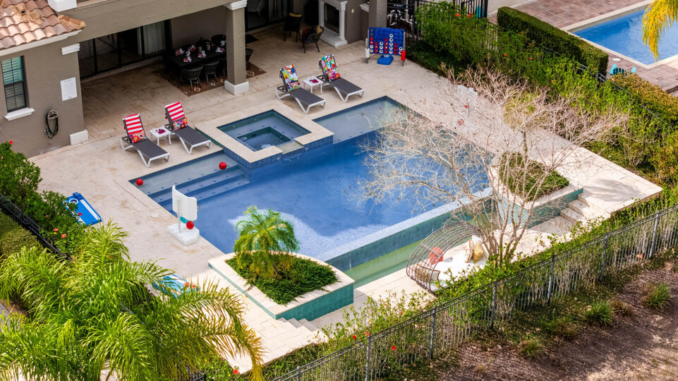 Modernes Juwel mit 6 Schlafzimmern in Orlando, 6543
