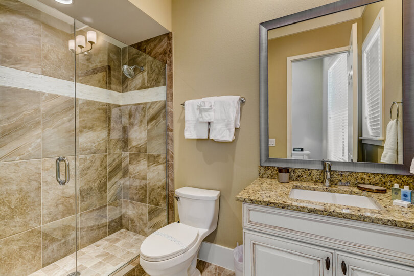 Ensuite bathroom with a walk-in shower