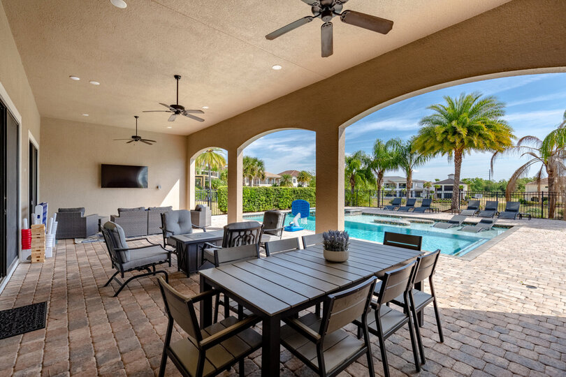 Have a meal from the barbecue in the outdoor dining table