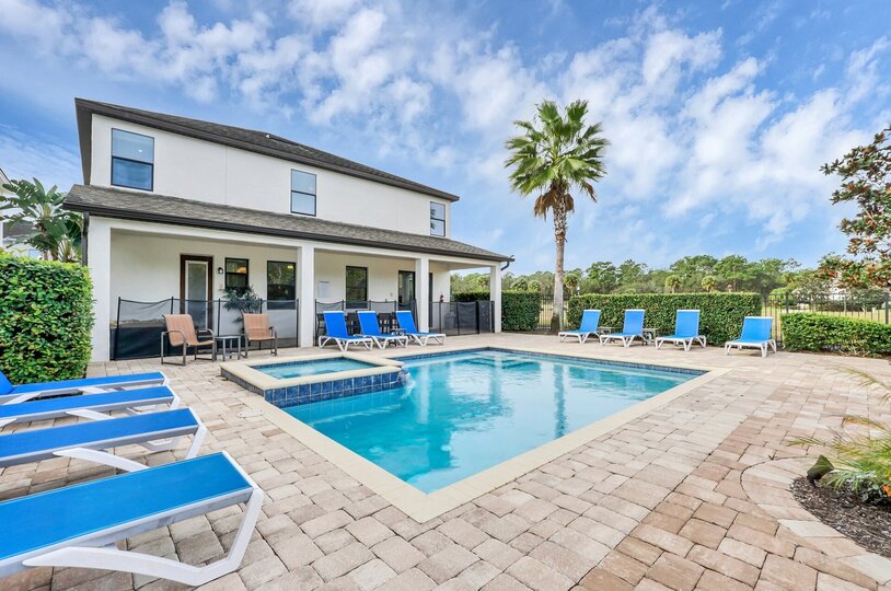 Orlandos verstecktes Juwel: 8-BR-Villa, 6580