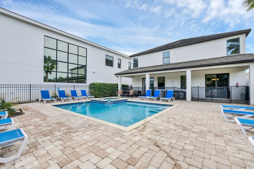 Orlandos verstecktes Juwel: 8-BR-Villa, 6580