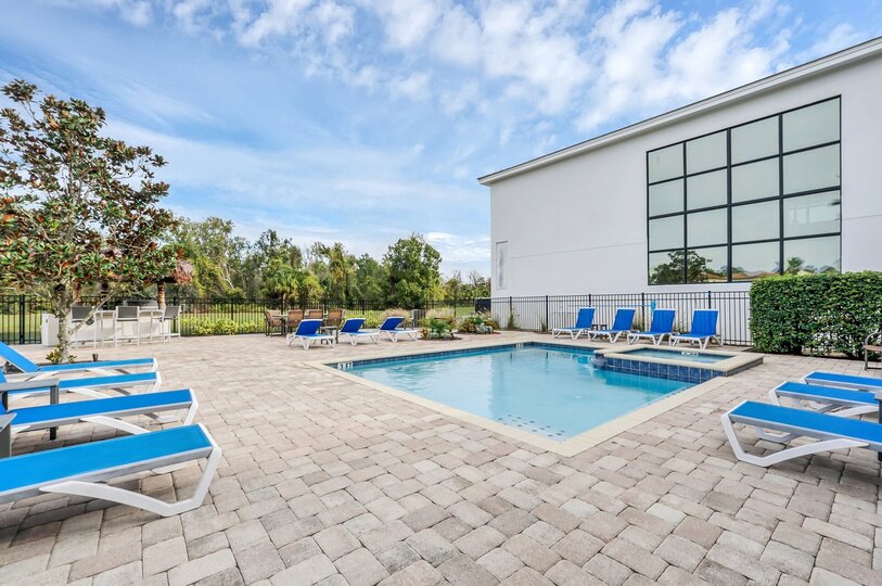 Orlandos verstecktes Juwel: 8-BR-Villa, 6580