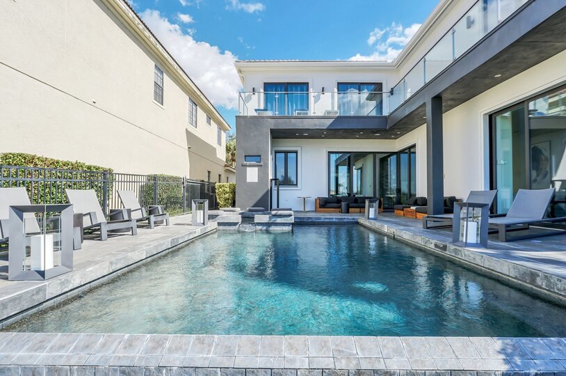Attraktive Villa mit 6 Schlafzimmern in Orlando, 6589