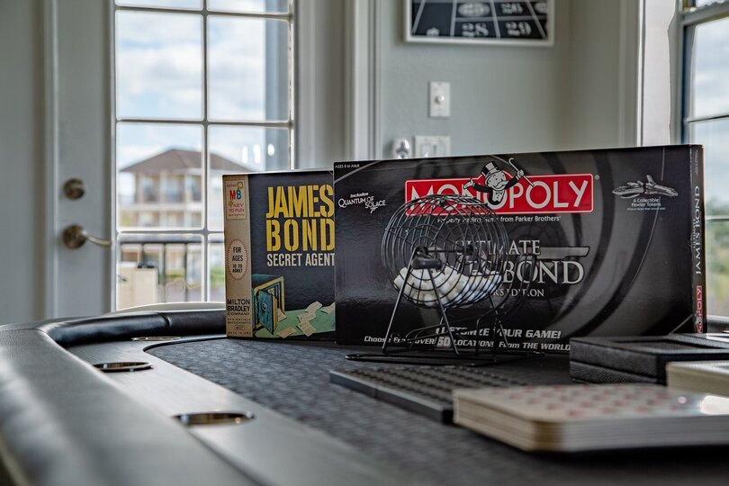 Bingo, cards, board games, dice, what games will you play at this comfortable card table