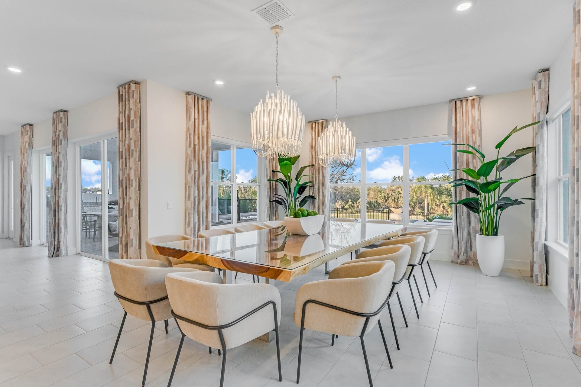 Luxuriöse Villa mit 10 Schlafzimmern in Orlando Oasis, 6602