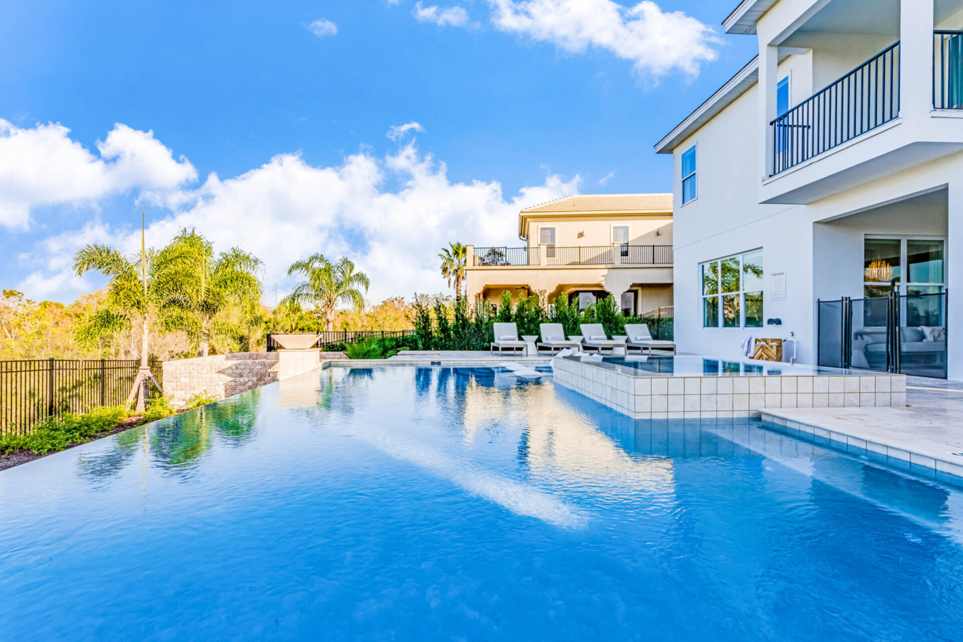 Luxuriöse Villa mit 10 Schlafzimmern in Orlando Oasis, 6602