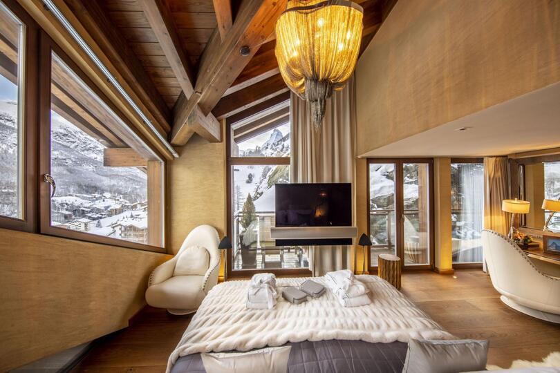 Matterhornblick und alpine Eleganz, Luxus-Walliser-Chalet 1407