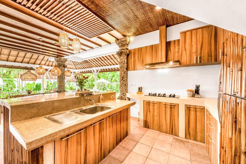 Seminyak Villa 2248: Luxuriöser tropischer Rückzugsort in Seminyak
