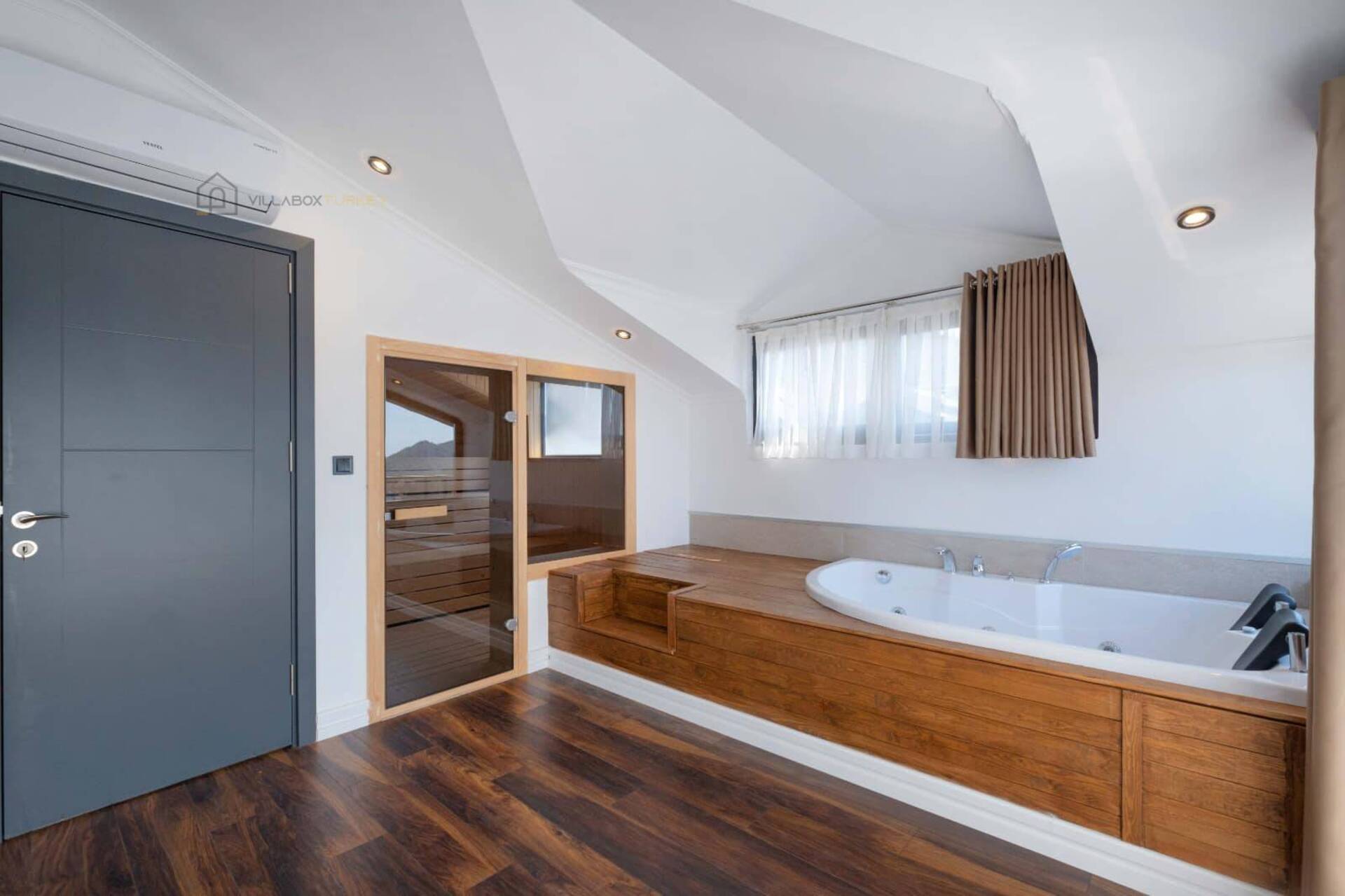 Your Own Space to Enjoy the Summer 1035