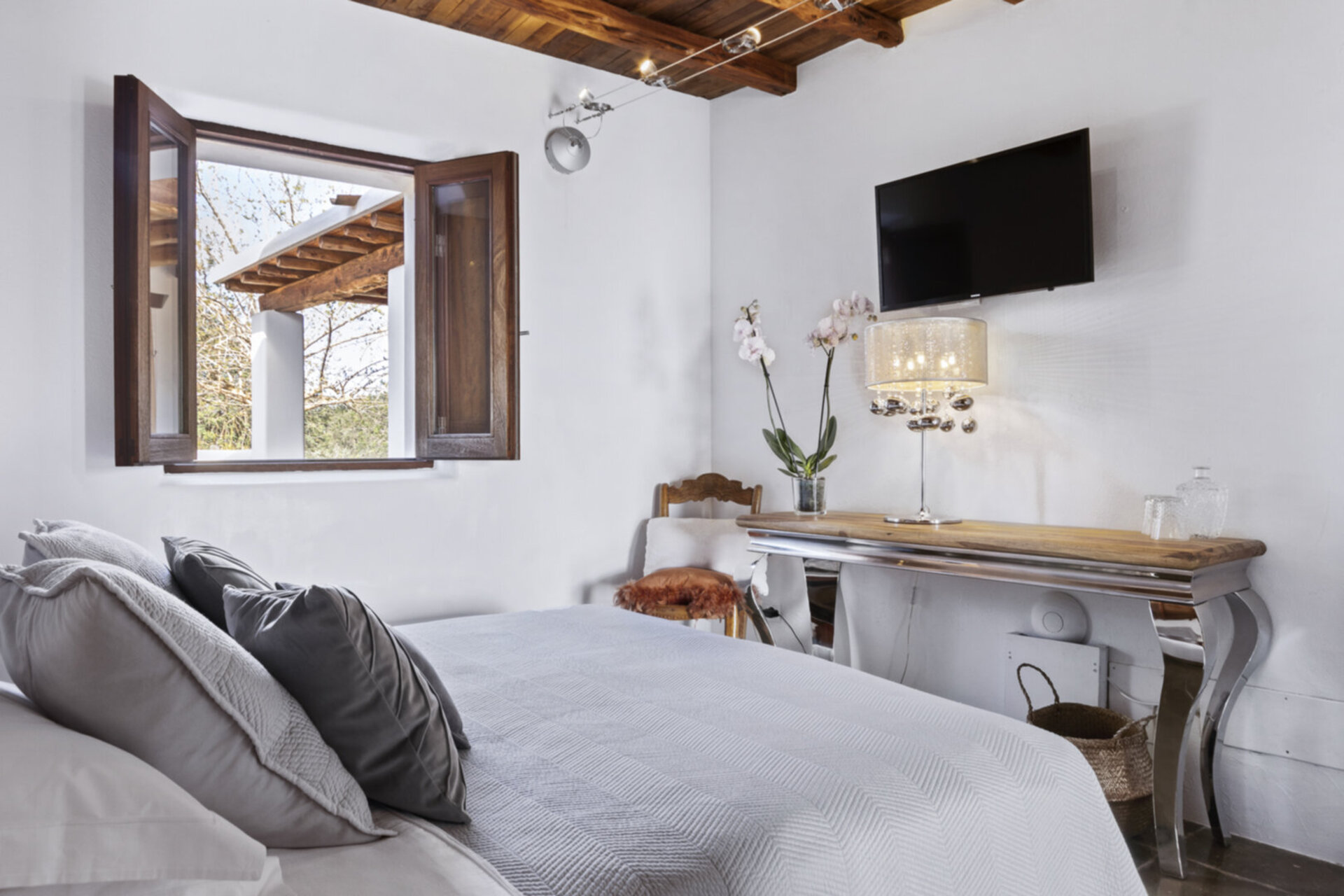 A Timeless Private Luxury Sanctuary, Ibiza Villa 1452