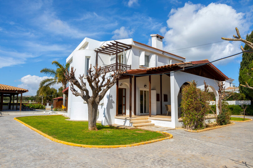 Atemberaubende Villa mit 4 Schlafzimmern in der Ayia Napa Oase, 1391