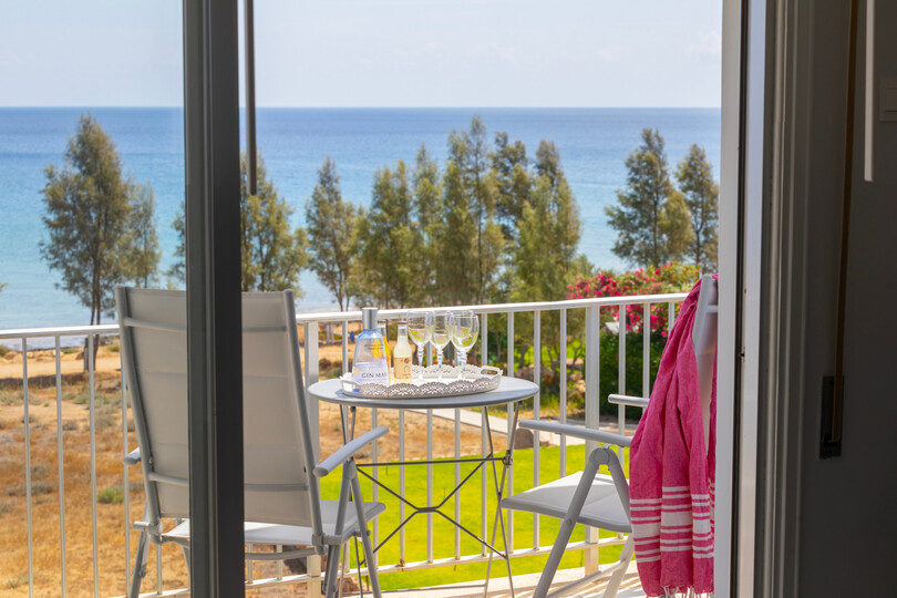 Moderne H2O Suite in der Nähe des Strandes von Ayia Triada