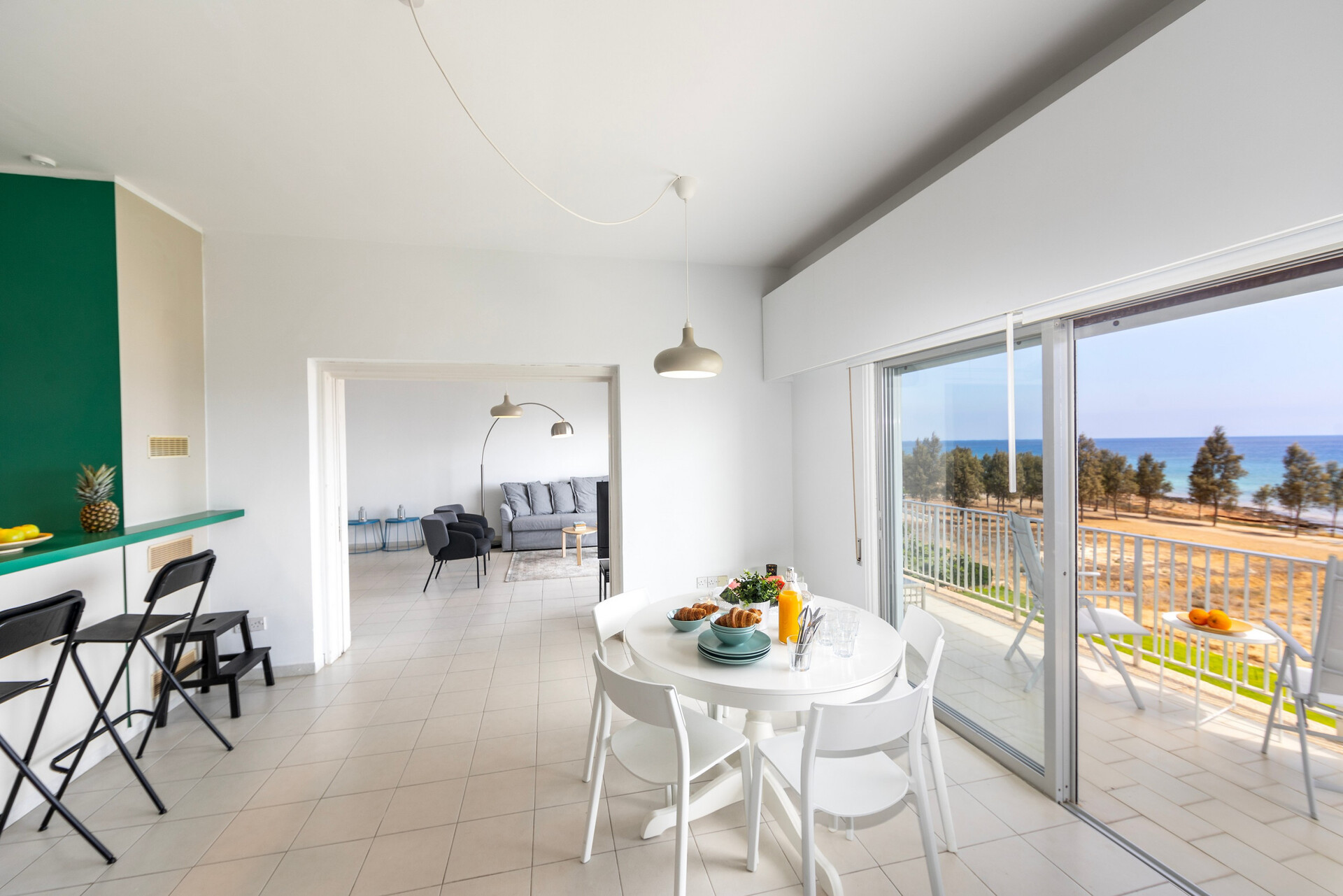 Moderne H2O Suite in der Nähe des Strandes von Ayia Triada