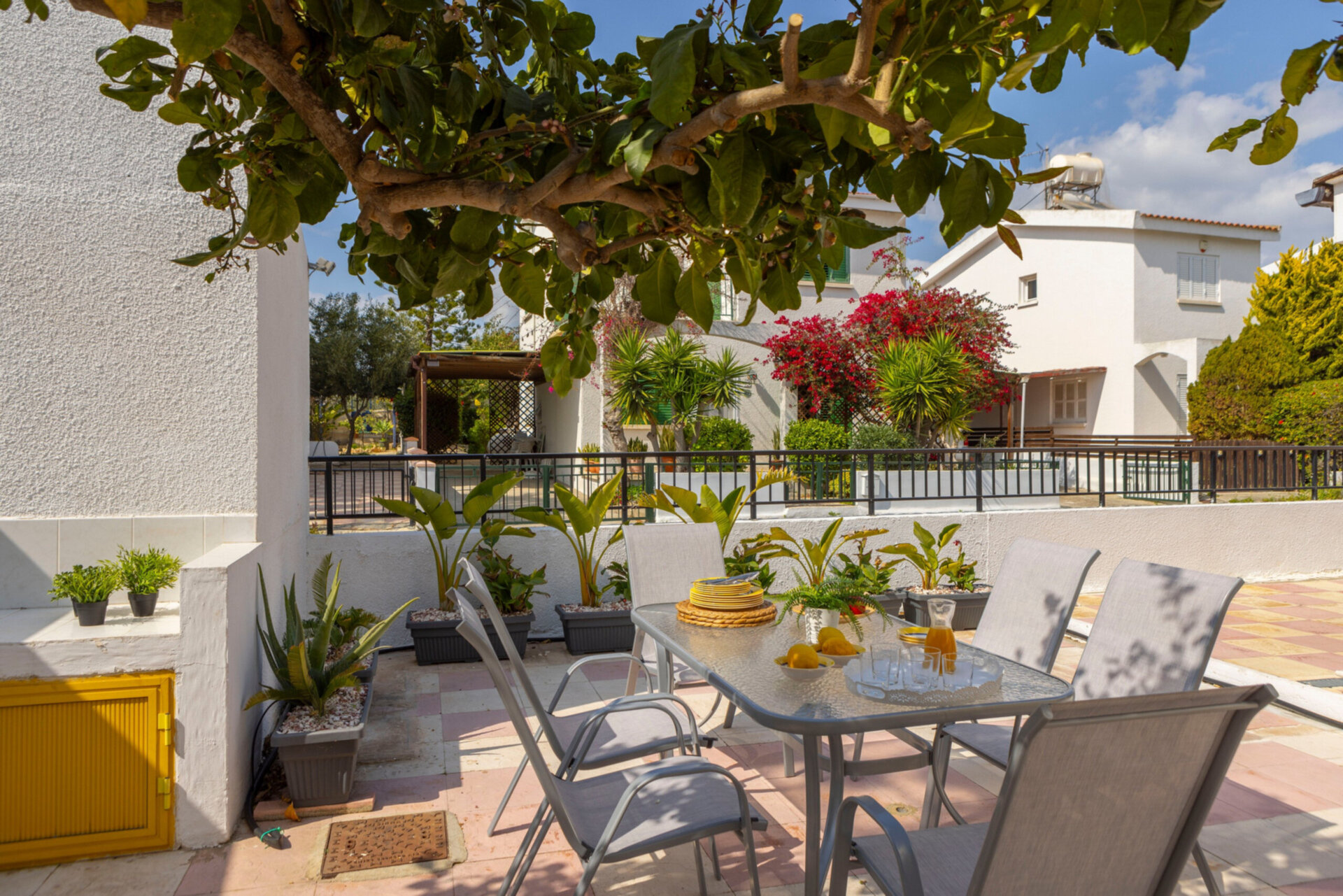 Charmante Villa mit 3 Schlafzimmern und Pool in Sotira, 1338