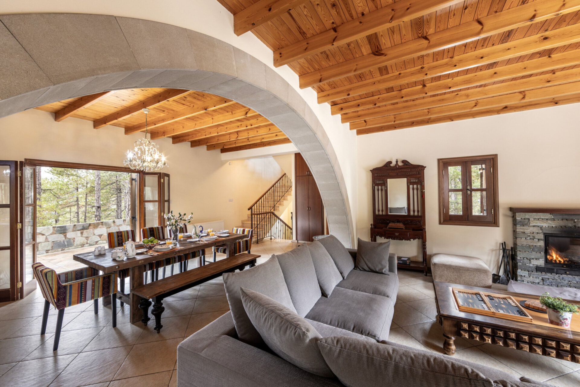 Die bezaubernde Villa mit 4 Schlafzimmern in Pedoulas, 1005
