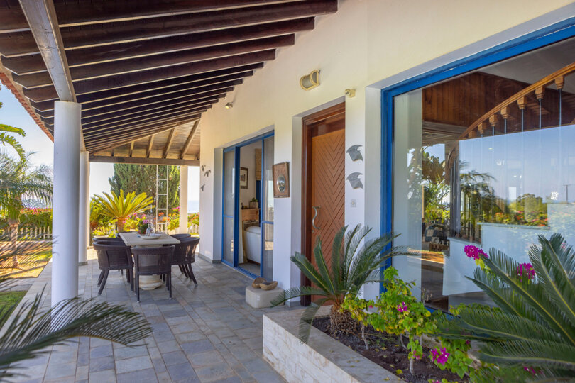 Moderne 4-Schlafzimmer-Villa Oasis in Ayia Napa, 1396