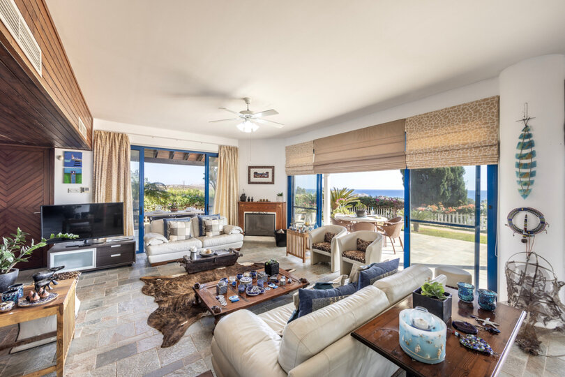 Moderne 4-Schlafzimmer-Villa Oasis in Ayia Napa, 1396