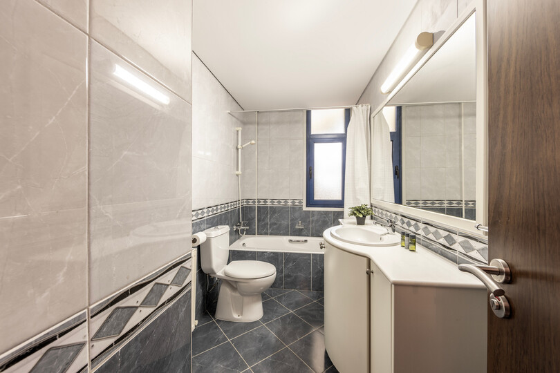 Moderne 4-Schlafzimmer-Villa Oasis in Ayia Napa, 1396