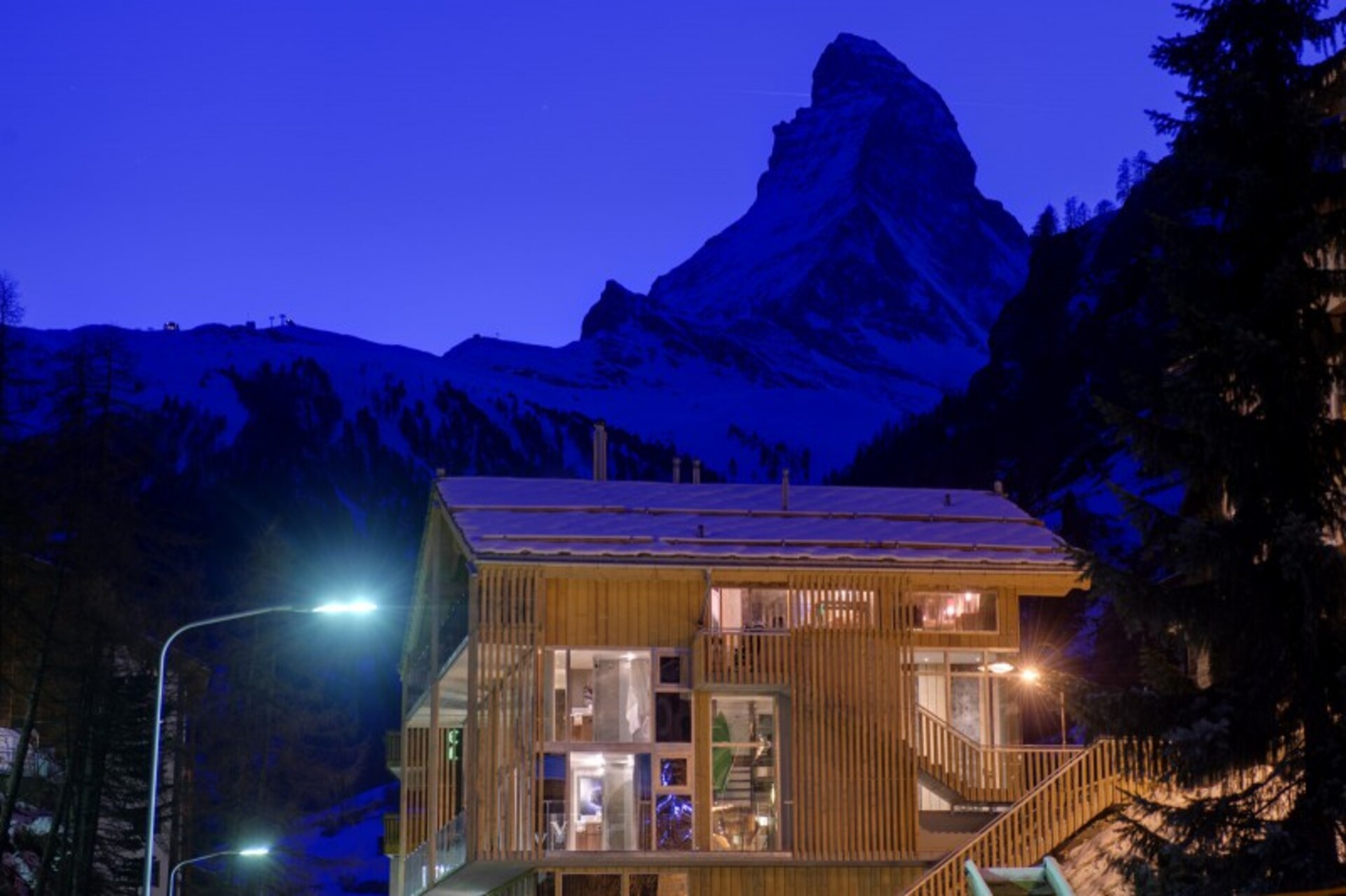 Ein Loft der Erhabenheit unter dem Matterhorn, Wallis Chalet 1204