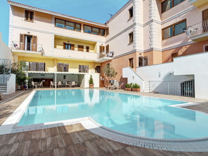 5-Sterne-Villa mit 1 Schlafzimmer, Sardinien Villa 1021, Santa Teresa Gallura, Italy