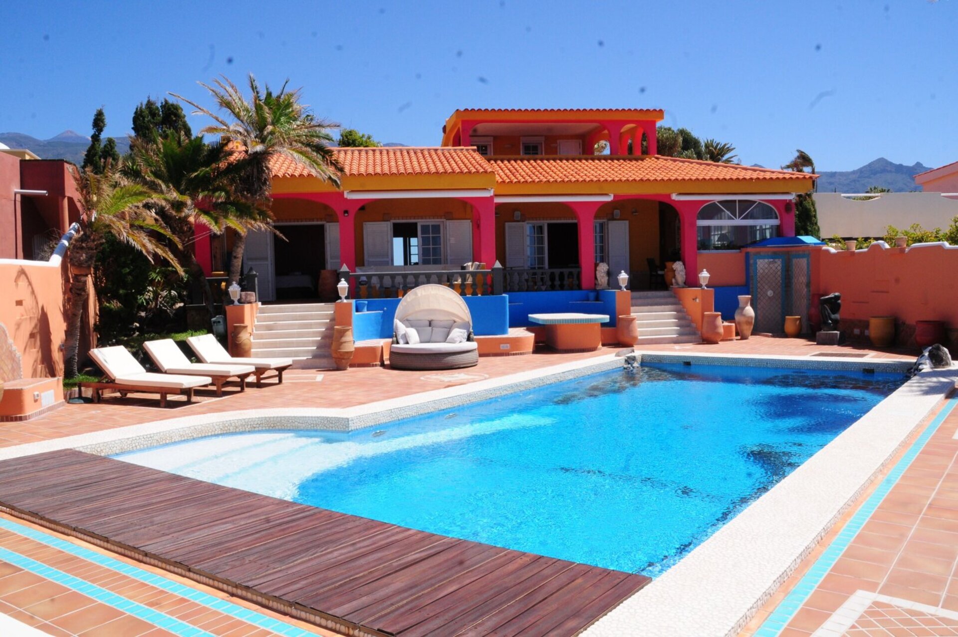 Entspannender Kurzurlaub auf den Kanarischen Inseln – Villa mit 5 Schlafzimmern, Canarias Villa 1046