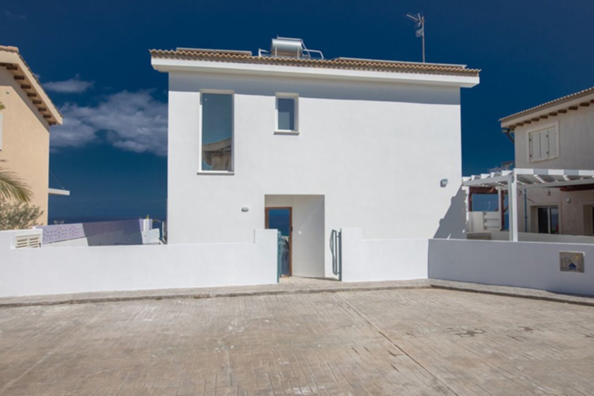 Moderne Villa mit Whirlpool und Grillplatz, Villa 1027 in Protaras