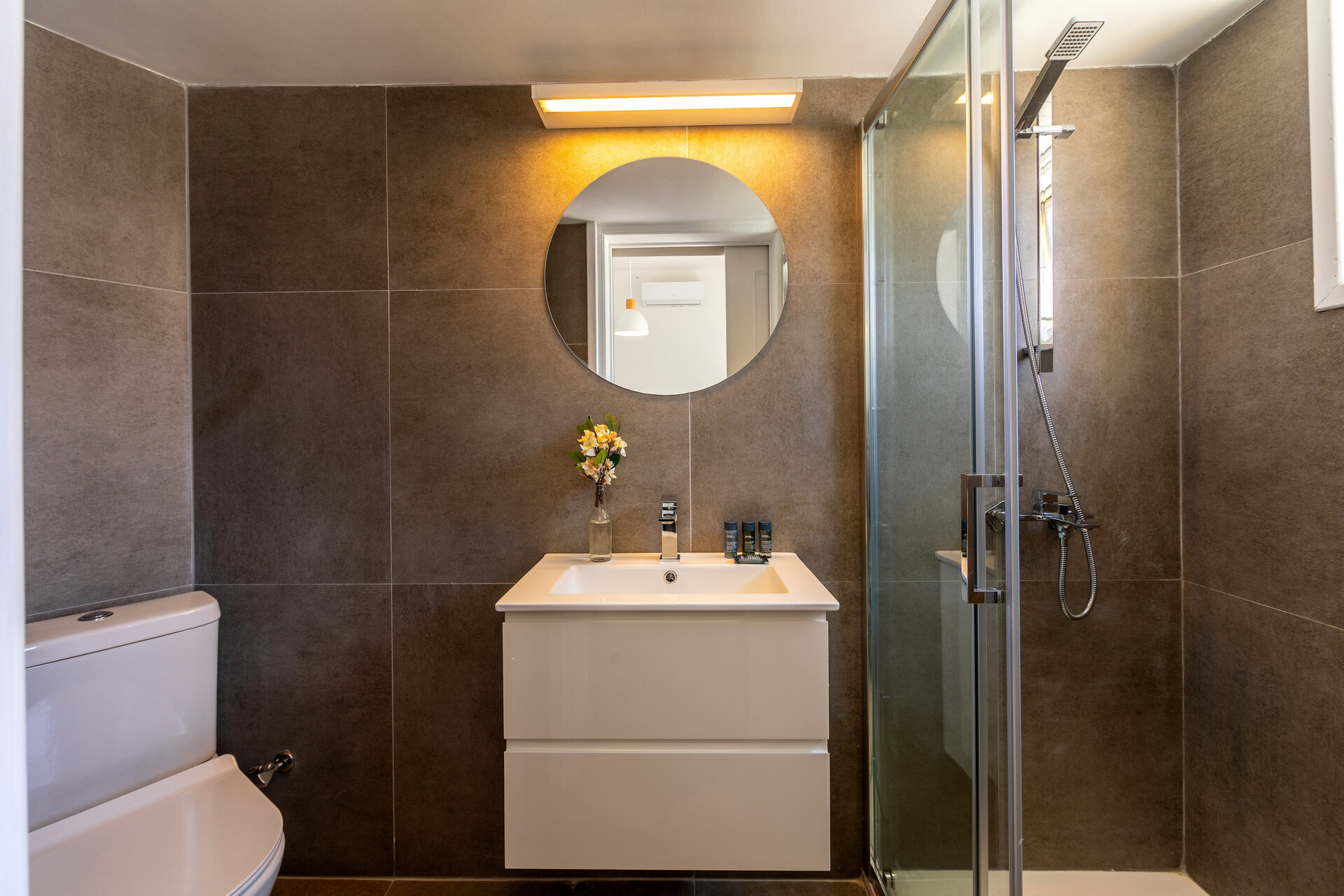 5 Star O2 Seaside Suite – Relaxing Mediterranean Getaway