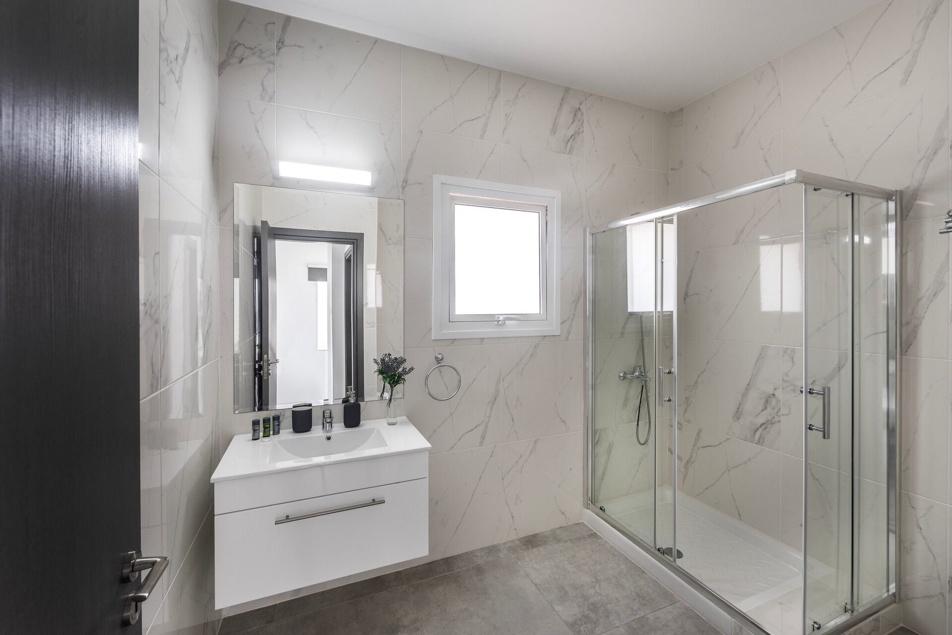 5-Sterne-Villa Napa Bay Vista – Modernes Refugium mit Meerblick