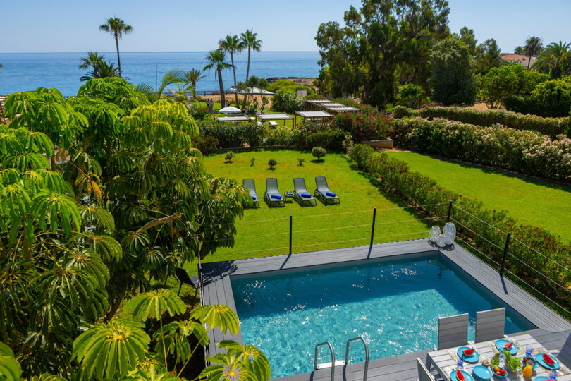 5 Star Villa Protaras Sunrise Zen - Luxury Seafront Escape, Paralimni, Cyprus