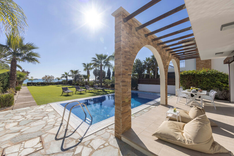 5-Sterne-Villa Ayia Napa Ionion Seafront – Luxuriöser Strandurlaub
