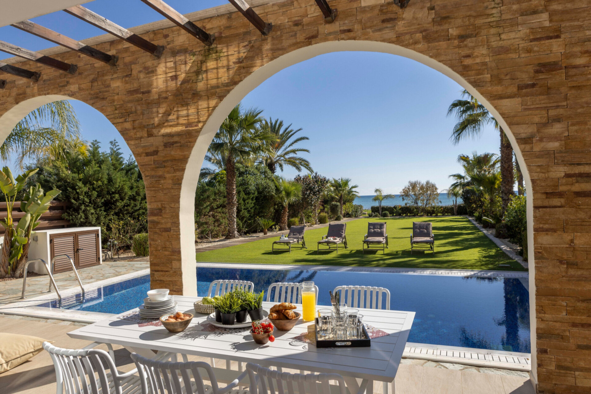 5-Sterne-Villa Ayia Napa Ionion Seafront – Luxuriöser Strandurlaub