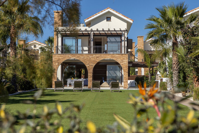 5-Sterne-Villa Ayia Napa Ionion Seafront – Luxuriöser Strandurlaub