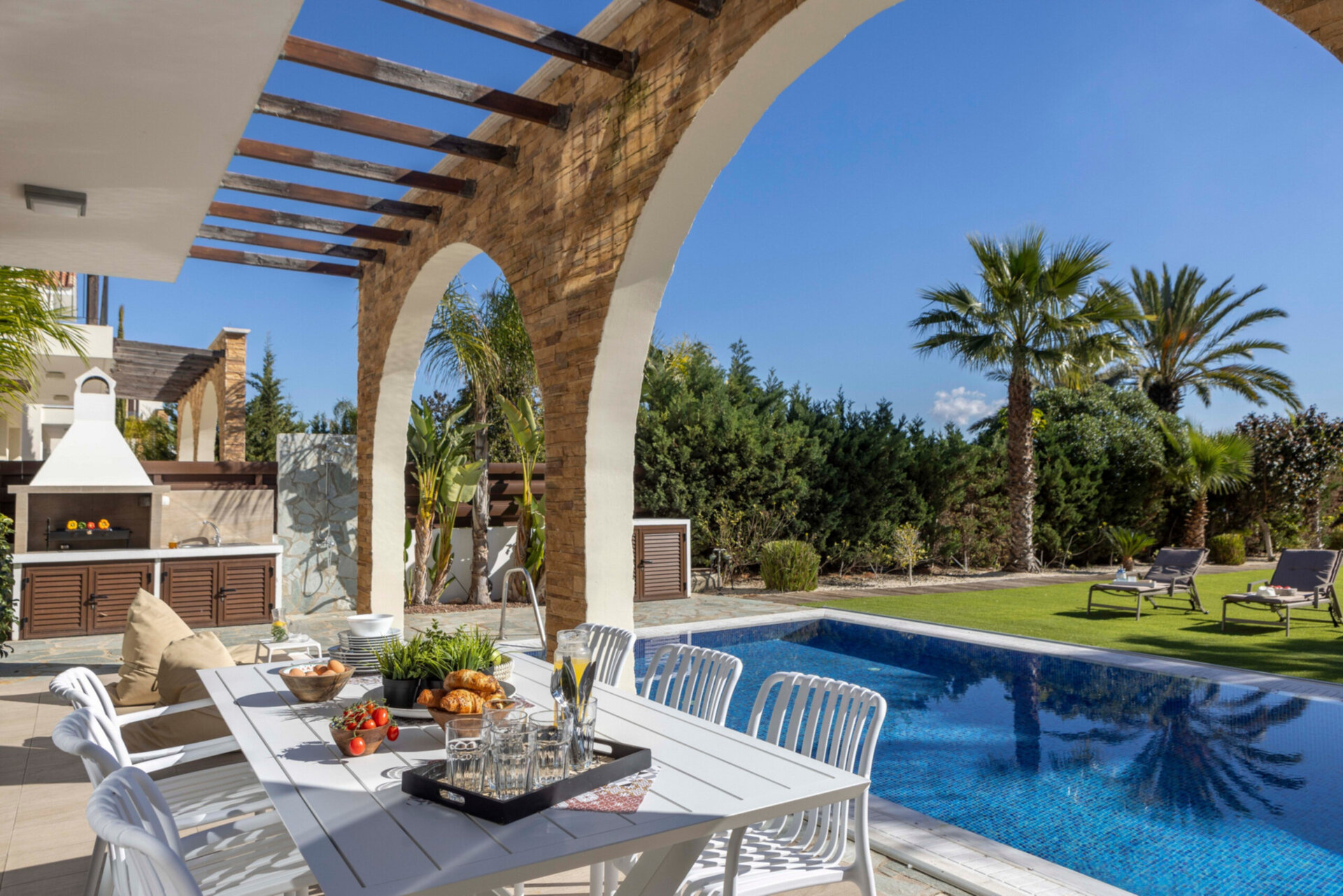 5-Sterne-Villa Ayia Napa Ionion Seafront – Luxuriöser Strandurlaub
