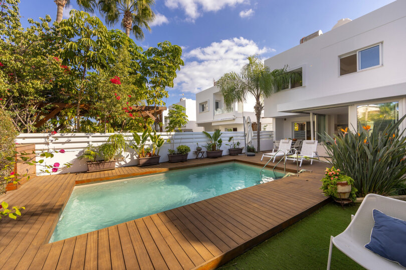 5 Star Villa Narcissos 2 - Cape Greco Coastal Escape., Paralimni, Cyprus