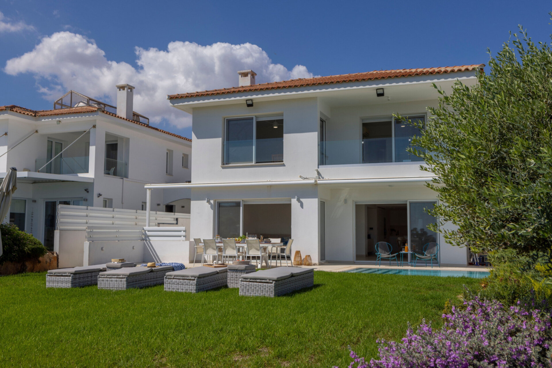 5-Sterne-Villa Sirina Paradise Seafront – Exklusives Strandrefugium