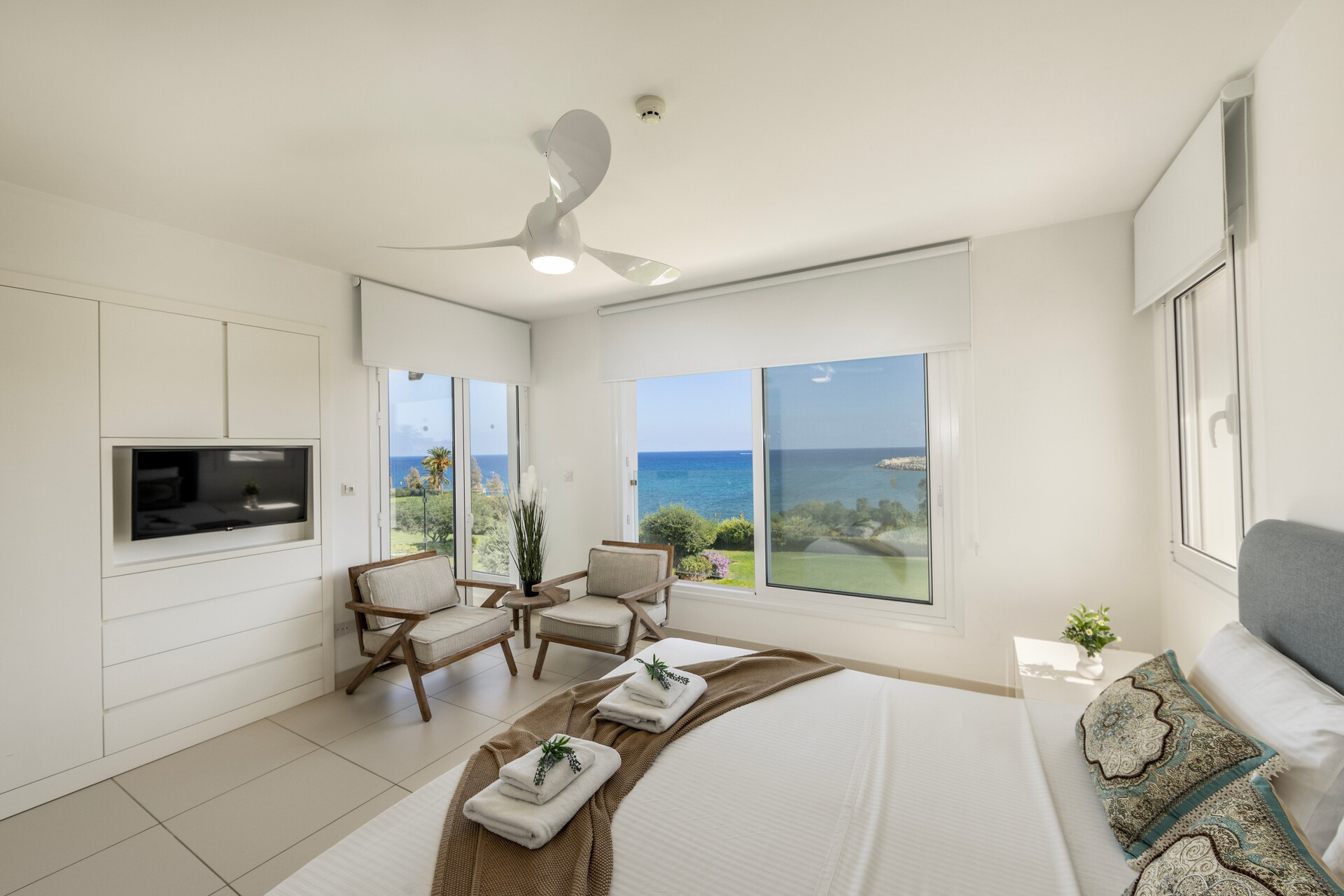 5-Sterne-Villa Sirina Paradise Seafront – Exklusives Strandrefugium